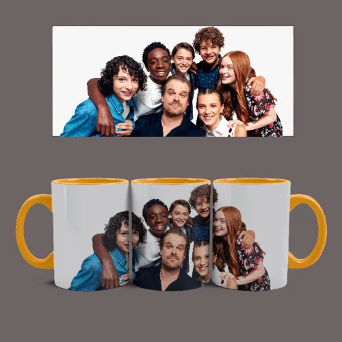 Stranger Things - Cast bögre (Narancssárga)