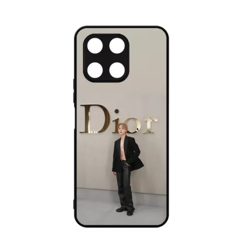 BTS - Jimin a Dior arca - Honor tok 