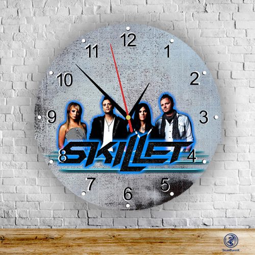 Skillet kör alakú üveg falióra