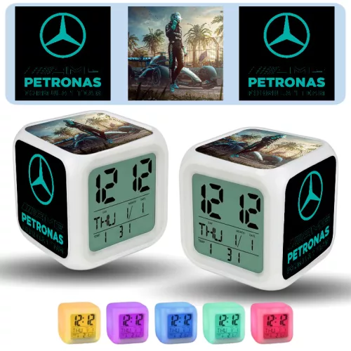 Mercedes-AMG PETRONAS F1 Team világító ébresztő óra