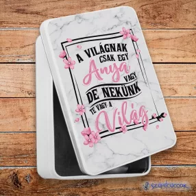   A Világnak csak egy Anya vagy fém szendvicsdoboz (tároló doboz)